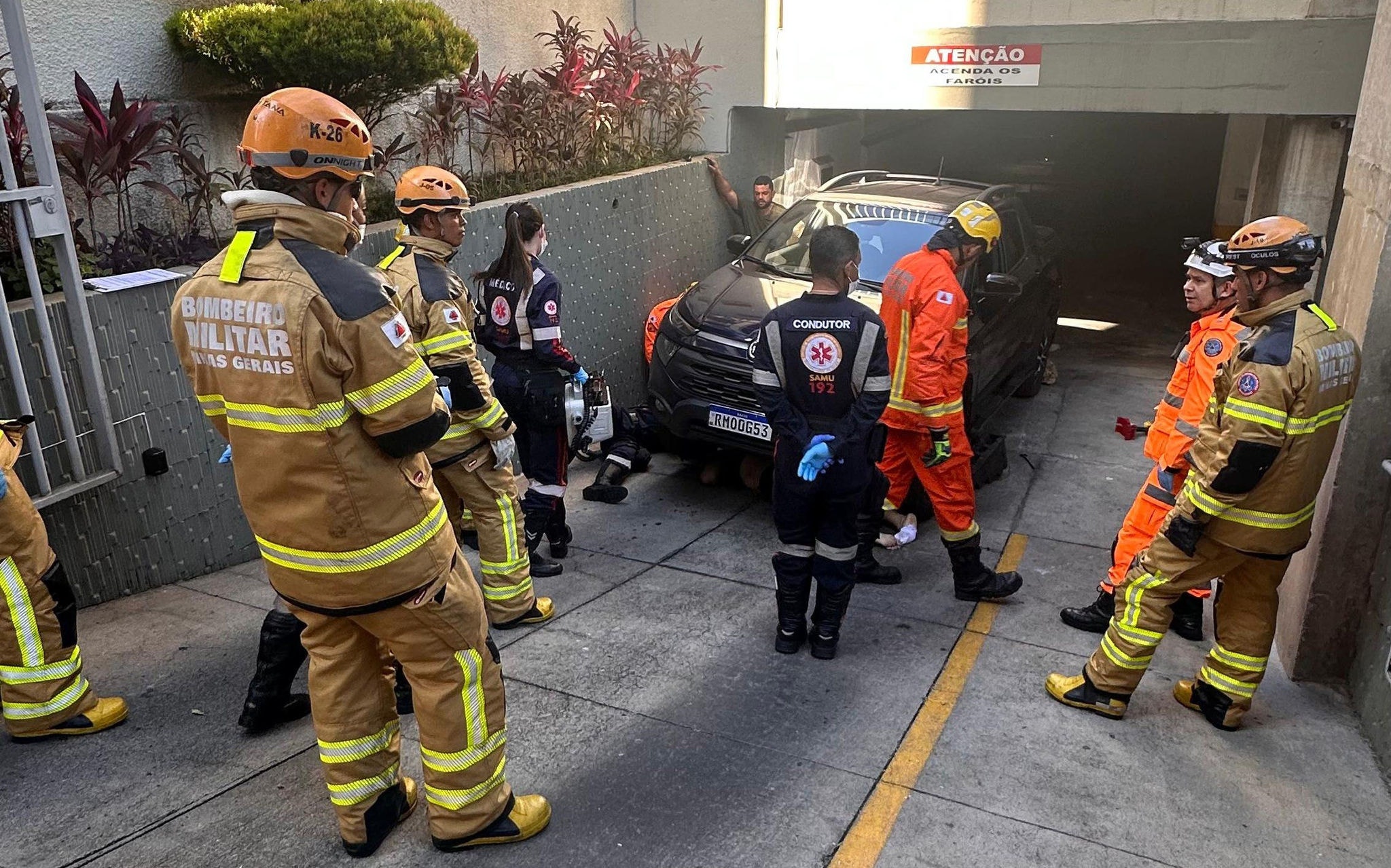 Acidente ocorreu em garagem de prédio do bairro Lourdes