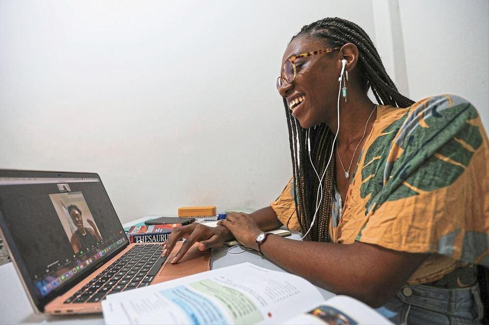 Aretha decidiu trocar as salas de aula pelo ensino voltado para adultos particularmente