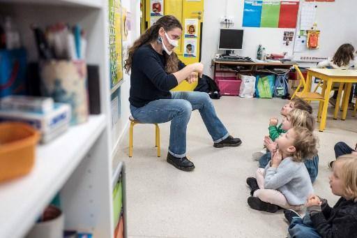 Escolas primárias reabrem em Nova York