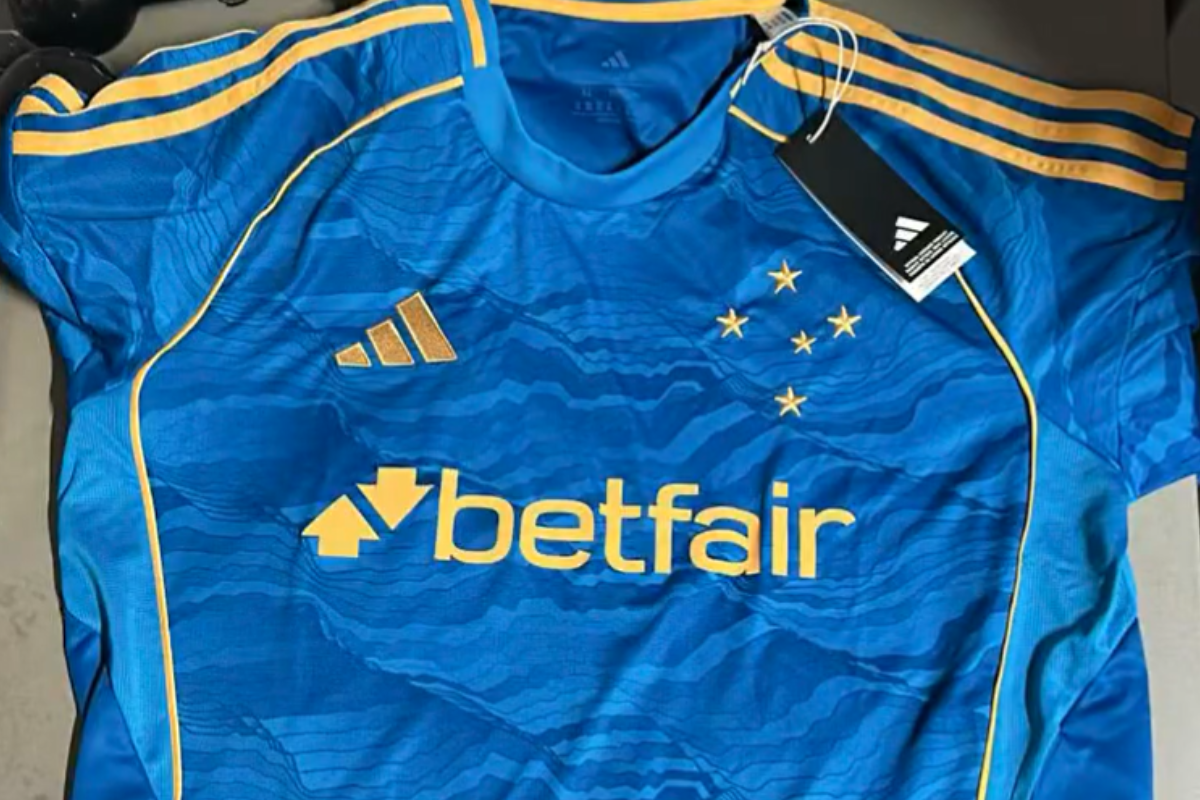 Nova camisa três do Cruzeiro vazou nas redes sociais