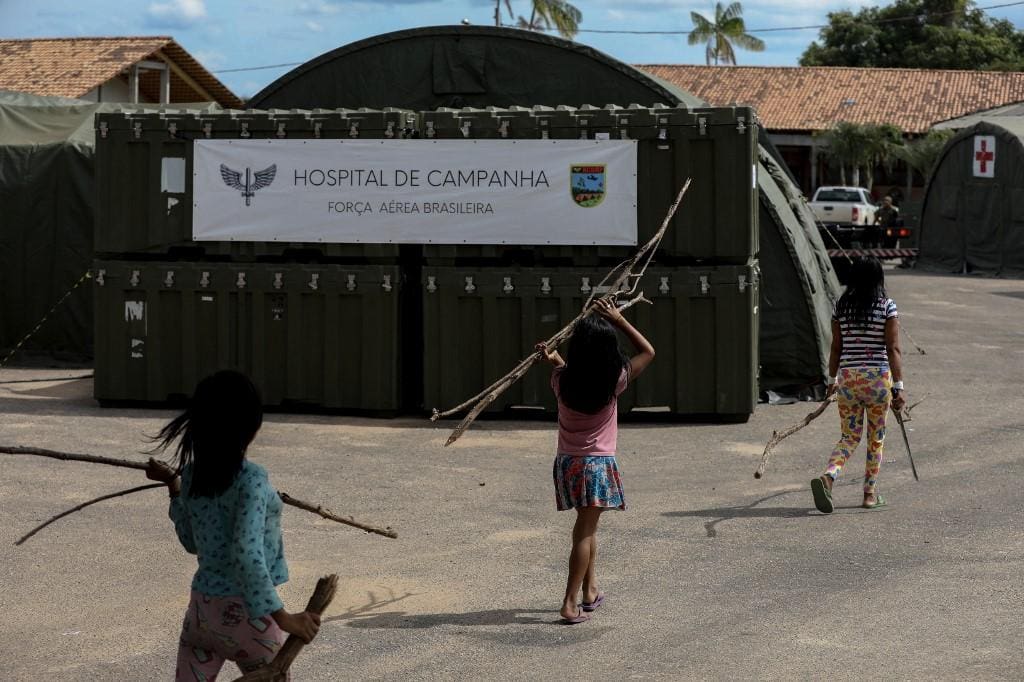 Yanomamis estão sendo atendidos em hospital de companha em Boa Vista, Roraima