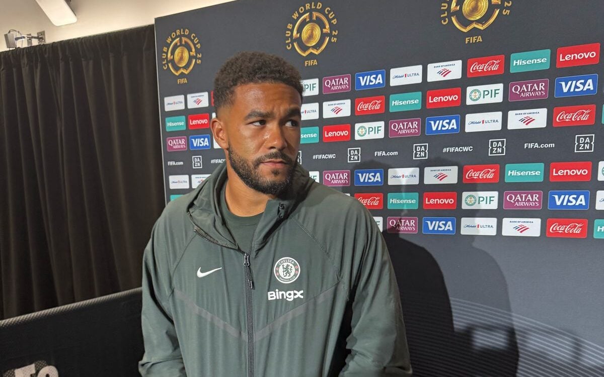 Reece James em entrevista antes de duelo entre Chelsea e Palmeiras, pelas quartas de final do Mundial de Clubes (Foto: Vitor Palhares / Lance!)