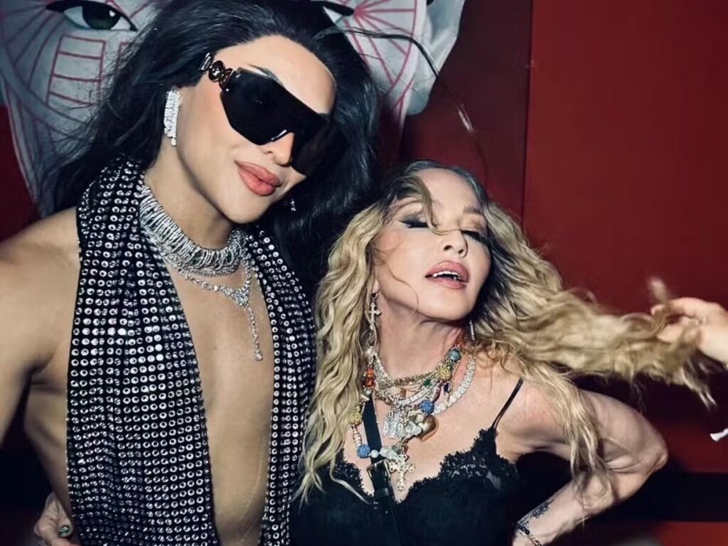 Madonna posta fotos no Brasil com Pabllo Vittar e fãs reclamam de ausência de Anitta Pabllo e Anitta - Reprodução/ Instagram