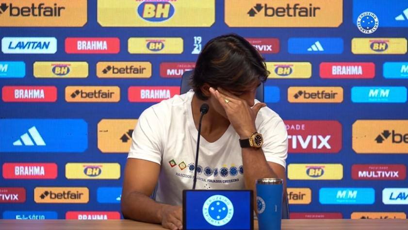 Marcelo Moreno, centroavante do Cruzeiro, emociona-se ao lembrar morte do pai