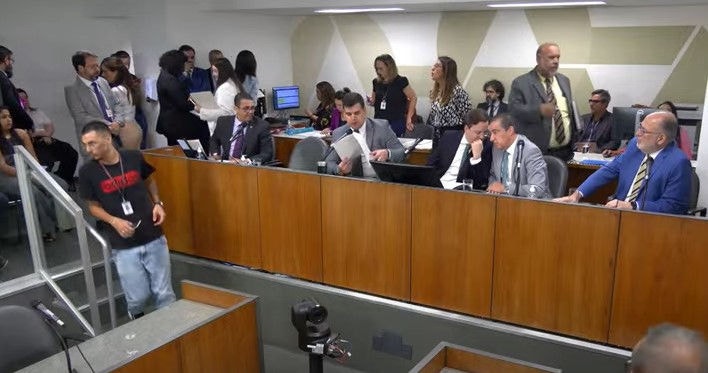 Projeto de lei que prevê reajuste aos servidores começou a tramitar nesta terça (14), na Assembleia Legislativa de MG