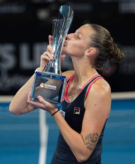 A tenista checa Karolina Pliskova faturou o Torneio Brisbane ao vencer a ucraniana Lesia Tsurenko por 2 sets a 1, com parciais de 4/6, 7/5 e 6/2