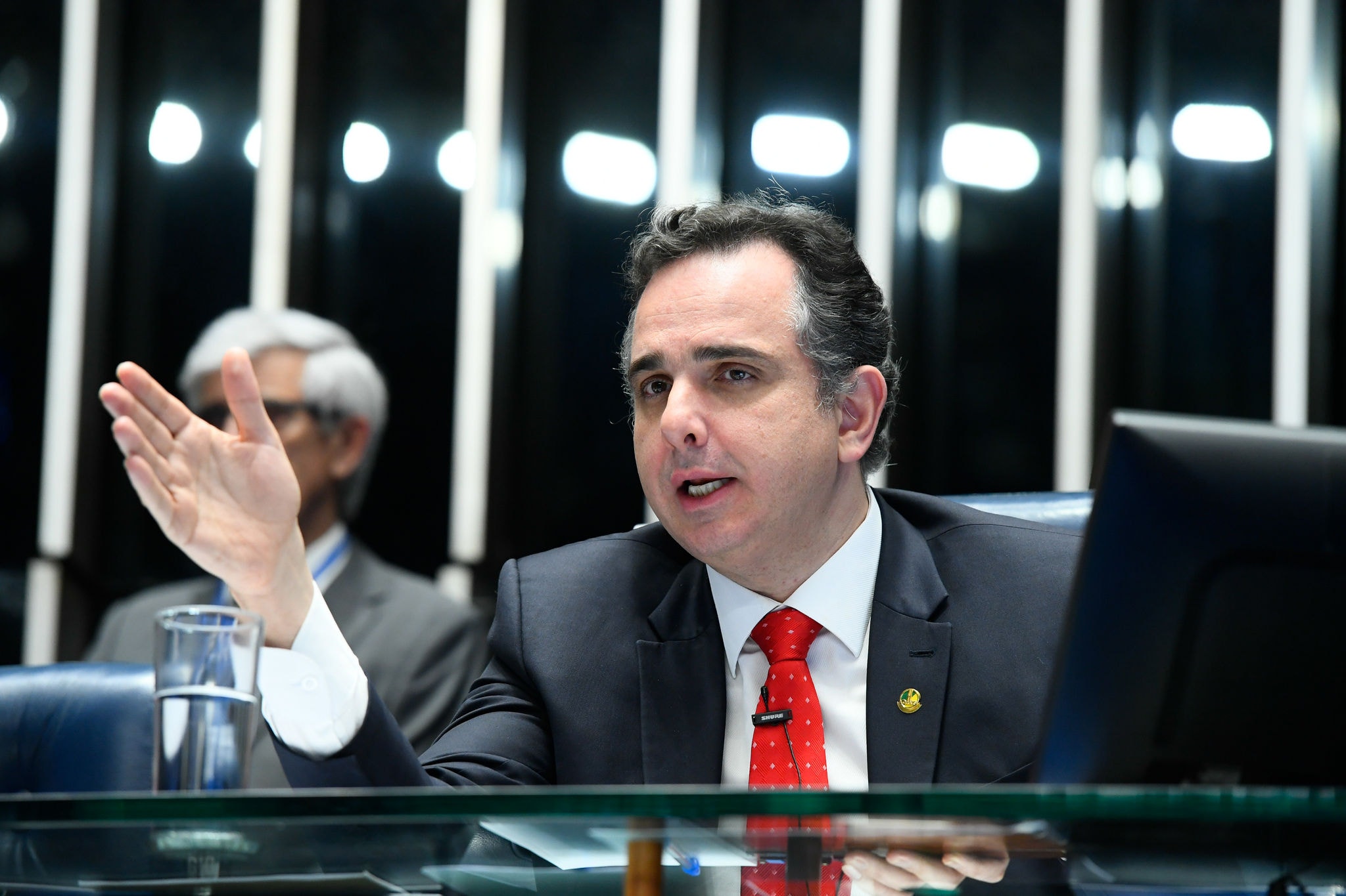 Plenário do Senado Federal durante sessão deliberativa ordinária. Ordem do dia.

Na pauta, o projeto de lei (PL) 2.308/2023, que estabelece o marco regulatório para a produção do hidrogênio de baixa emissão de carbono e determina incentivos fiscais e financeiros para o setor. 

Mesa:  
presidente do Senado Federal, senador Rodrigo Pacheco (PSD-MG).

Foto: Marcos Oliveira/Agência Senado