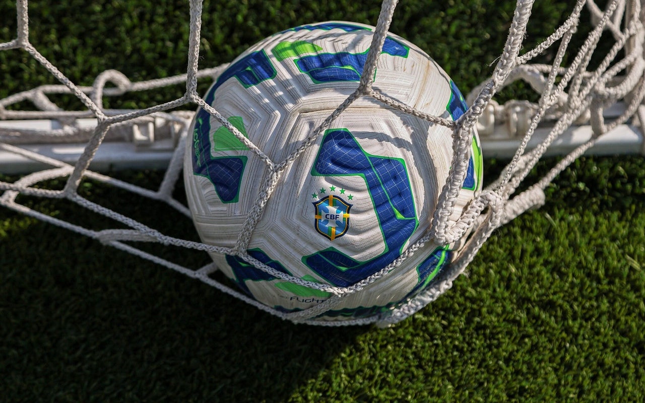 Bola do Brasileirão Feminino Série A1. (Foto: Rebeca Reis/CBF)