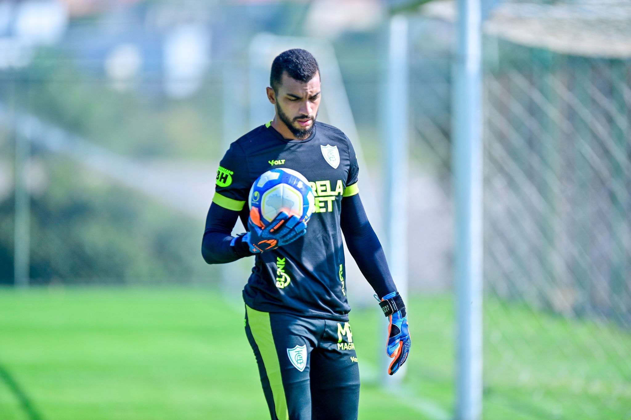 Dalberson chegou ao América nesta temporada e é titular absoluto