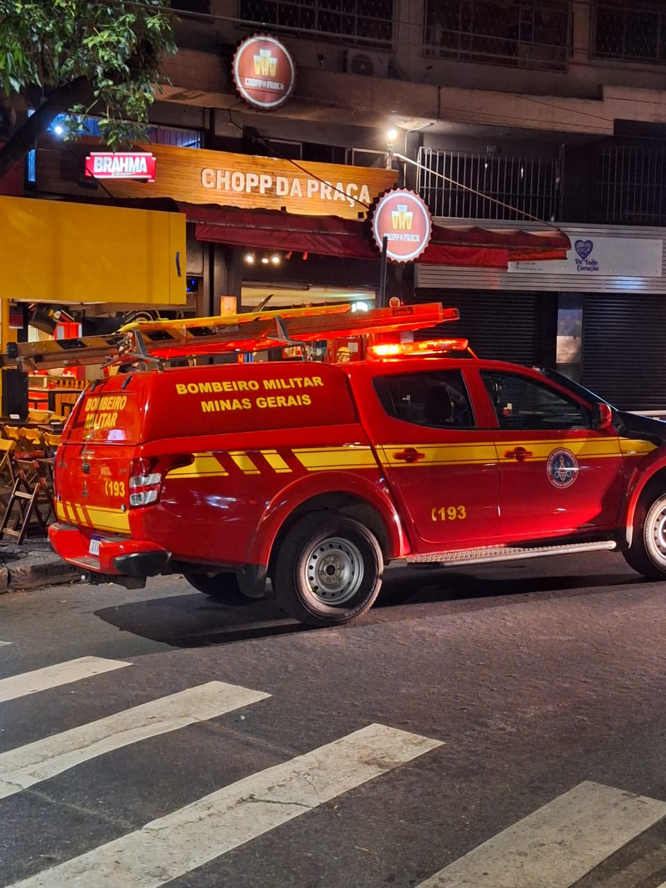 Bombeiros controlaram o princípio de incêndio  