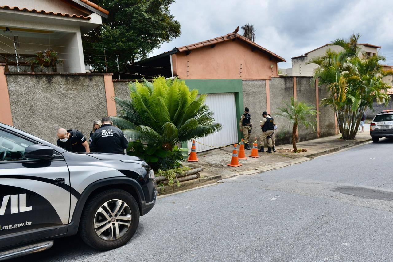 A perícia da Polícia Civil esteve no local e o caso será investigado