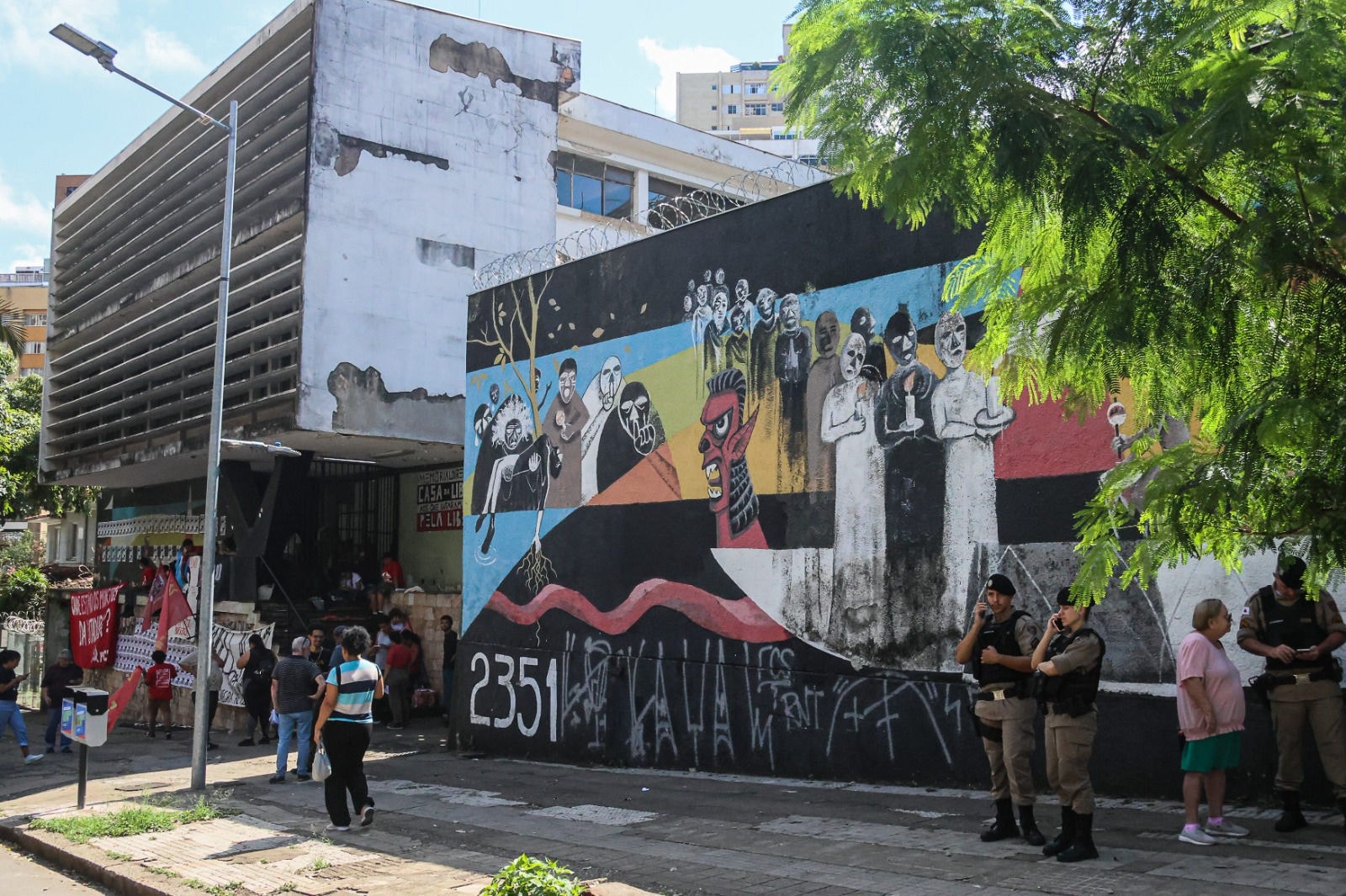 Prédio tem espaços com isolamento acústico que, conforme pesquisadora, dá indícios do que ocorreria na época da ditadura militar. Passe para o lado para ver todas as fotos.