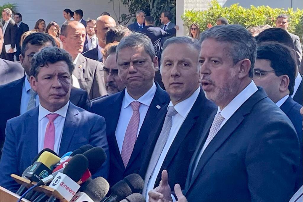 Arthur Lira fez a reunião com governadores nesta quinta (22) na residência oficial da Câmara dos Deputados, em Brasília (DF)
