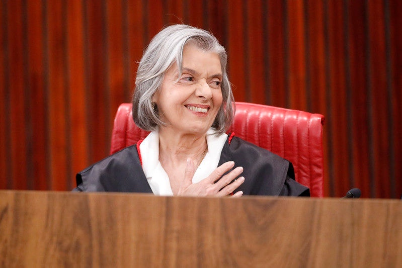 Ministra Cármen Lúcia, em cerimônia de posse como presidente do Tribunal Superior Eleitoral