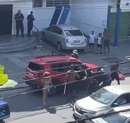 Frame vídeo policiais cidade de deus