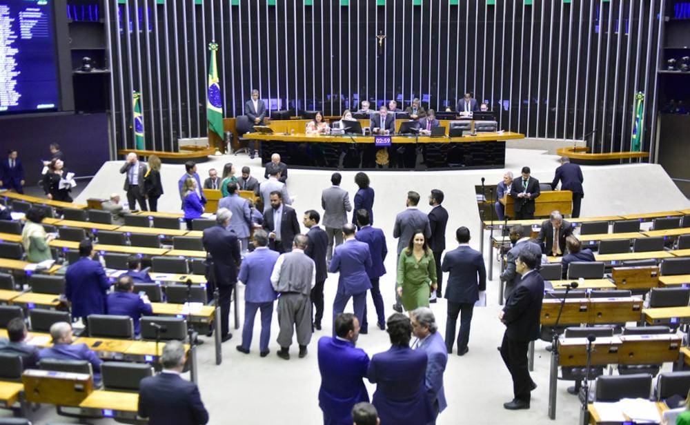 Plenário da Câmara em votação da minirreforma eleitoral