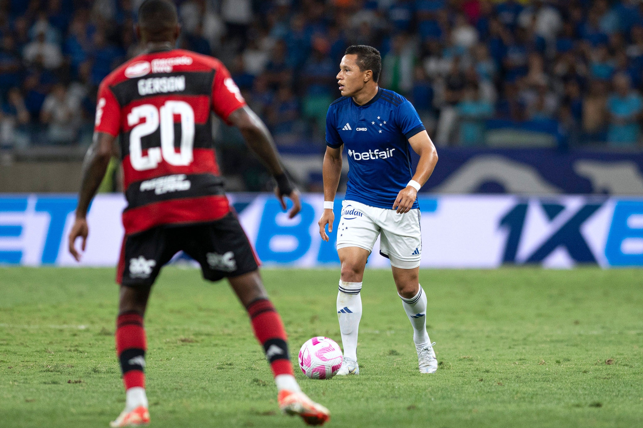 A última partida entre as equipes terminou com a vitória do Flamengo, por 2 a 0, no Mineirão