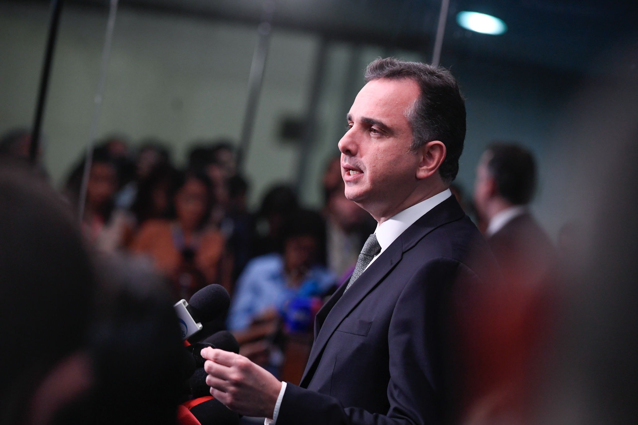 Presidente do Senado Federal, senador Rodrigo Pacheco (PSD-MG), concede entrevista coletiva para falar sobre a atividade legislativa.

Foto: Marcos Oliveira/Agência Senado