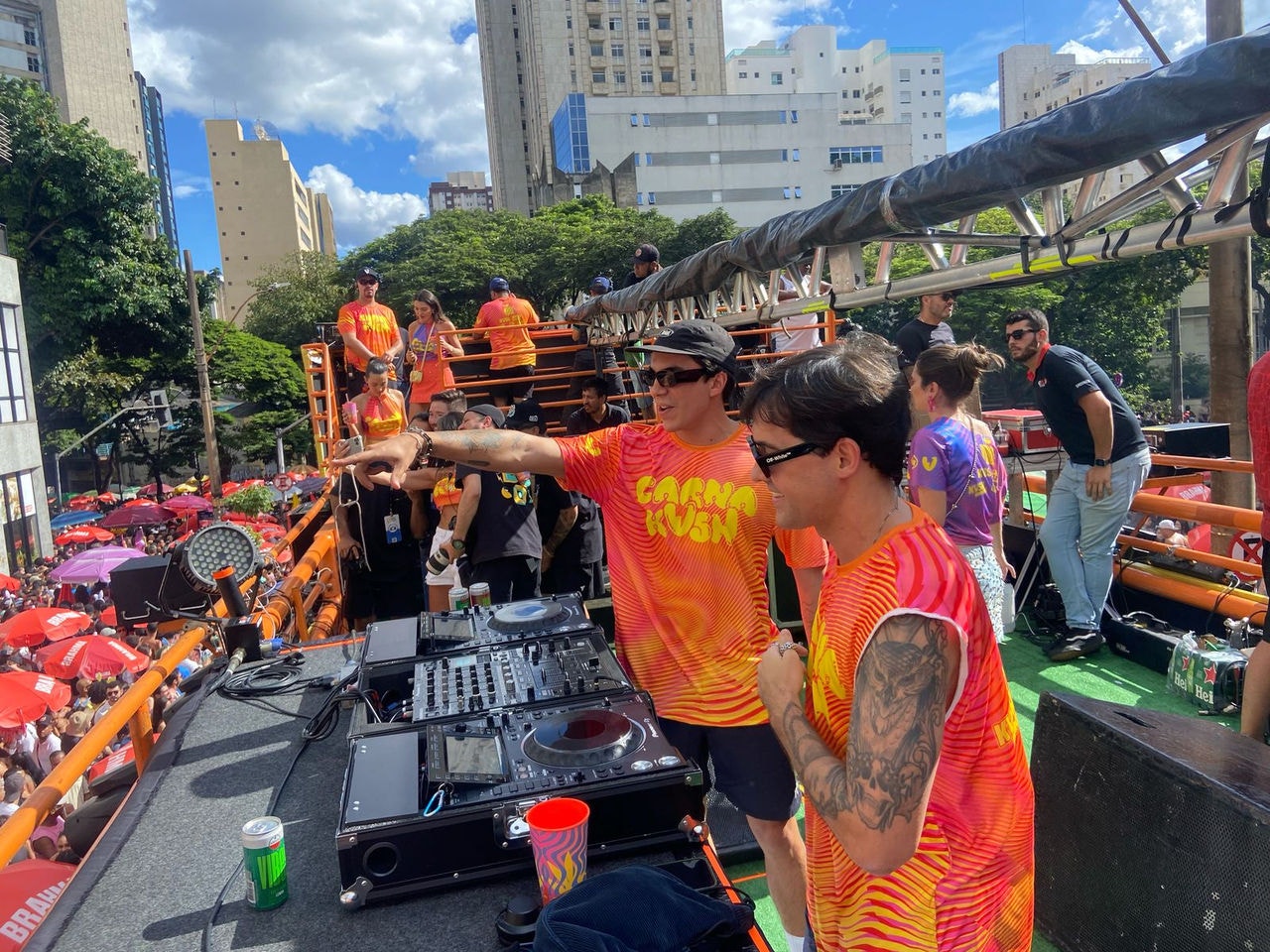 KVSH tocando no trio no Carnaval de Belo Horizonte