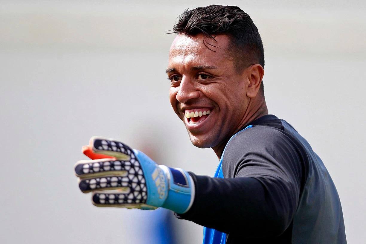 Diretoria do São Paulo negocia transferência de Sidão para o Goiás