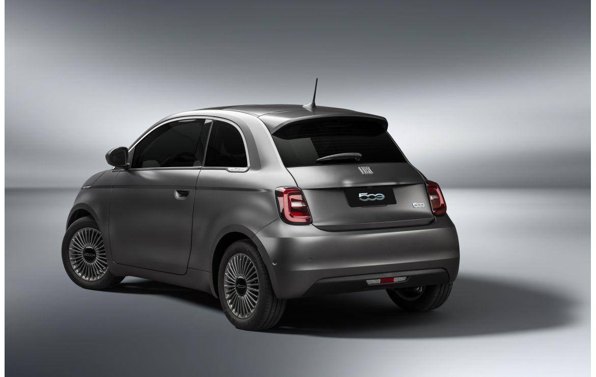 Fiat 500e era é um dos modelos vendidos na cor cinza, no Reino Unido
