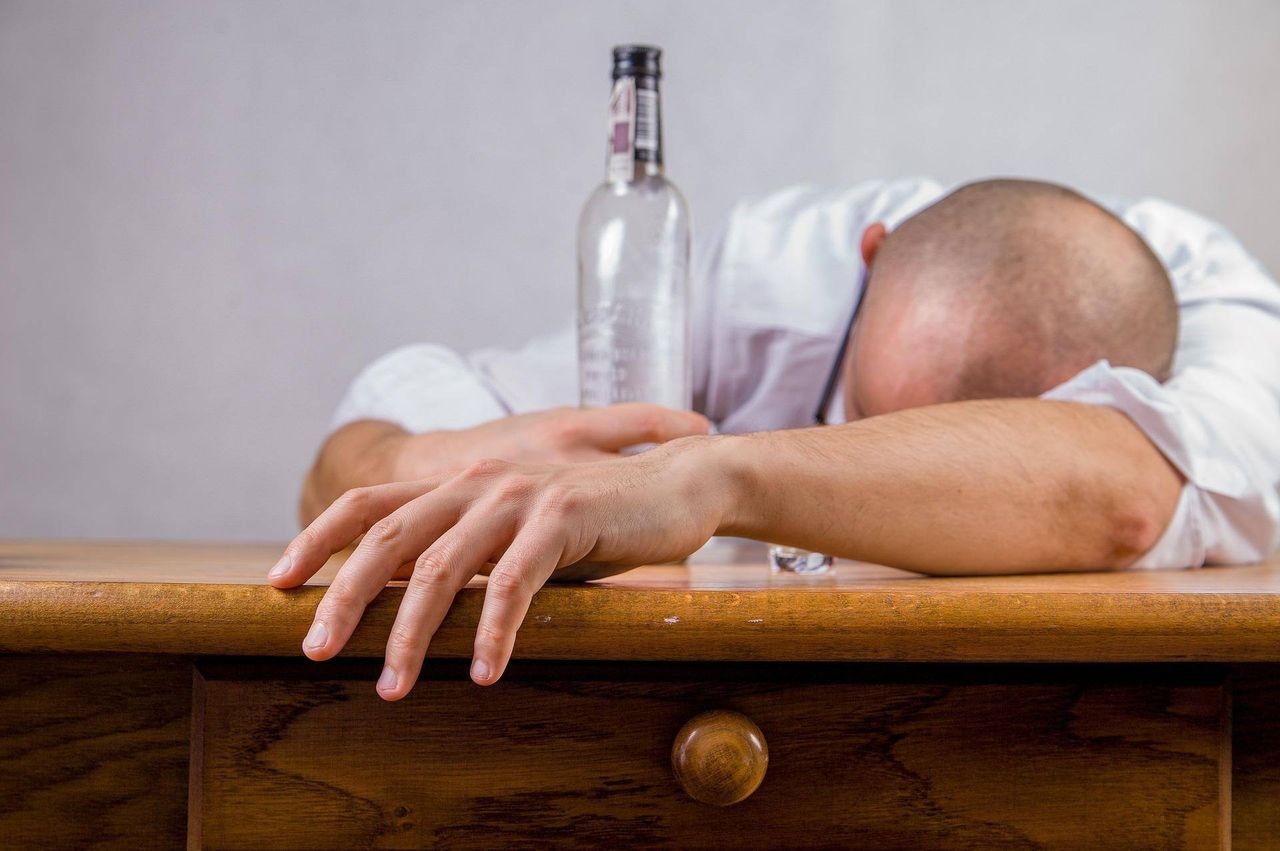 alcohol-428392_1920jpg