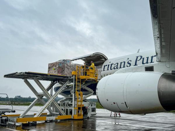 Um dos aviões da Samaritan's Purse na Base Aérea de Canoas (RS)