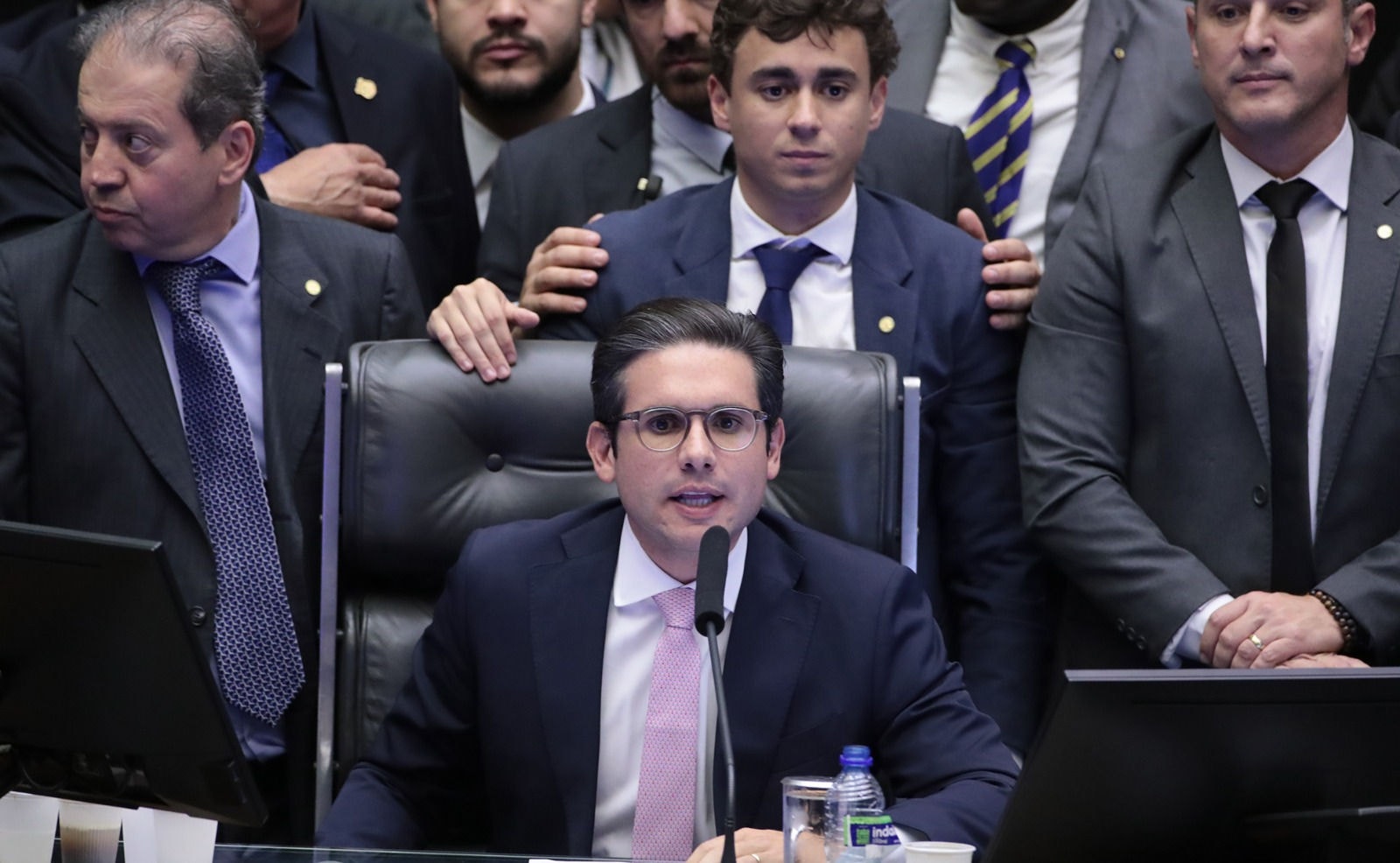 Nesta quinta-feira, o presidente da Câmara dos Deputados, Hugo Motta (Republicanos-PB), afirmou que não aceitará "chantagem"