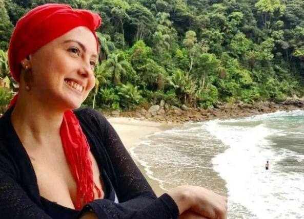Roberta Perez, diagnosticada com câncer de mama aos 27 anos