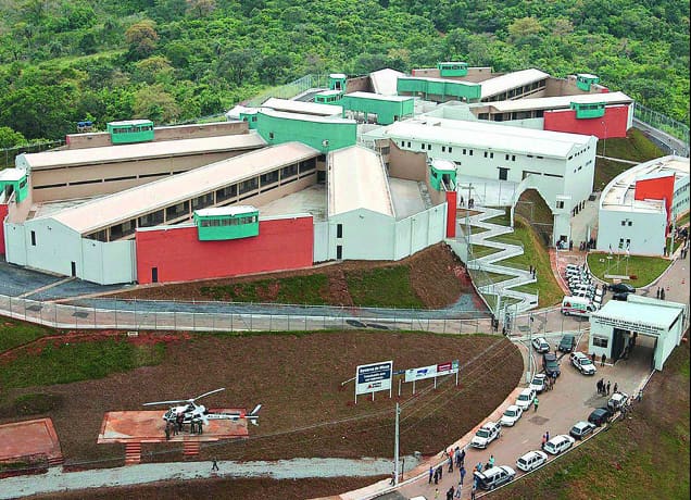 Taxa de ocupação no Presídio Inspetor José Martinho Drumond, em Ribeirão das Neves, é de 347,56%