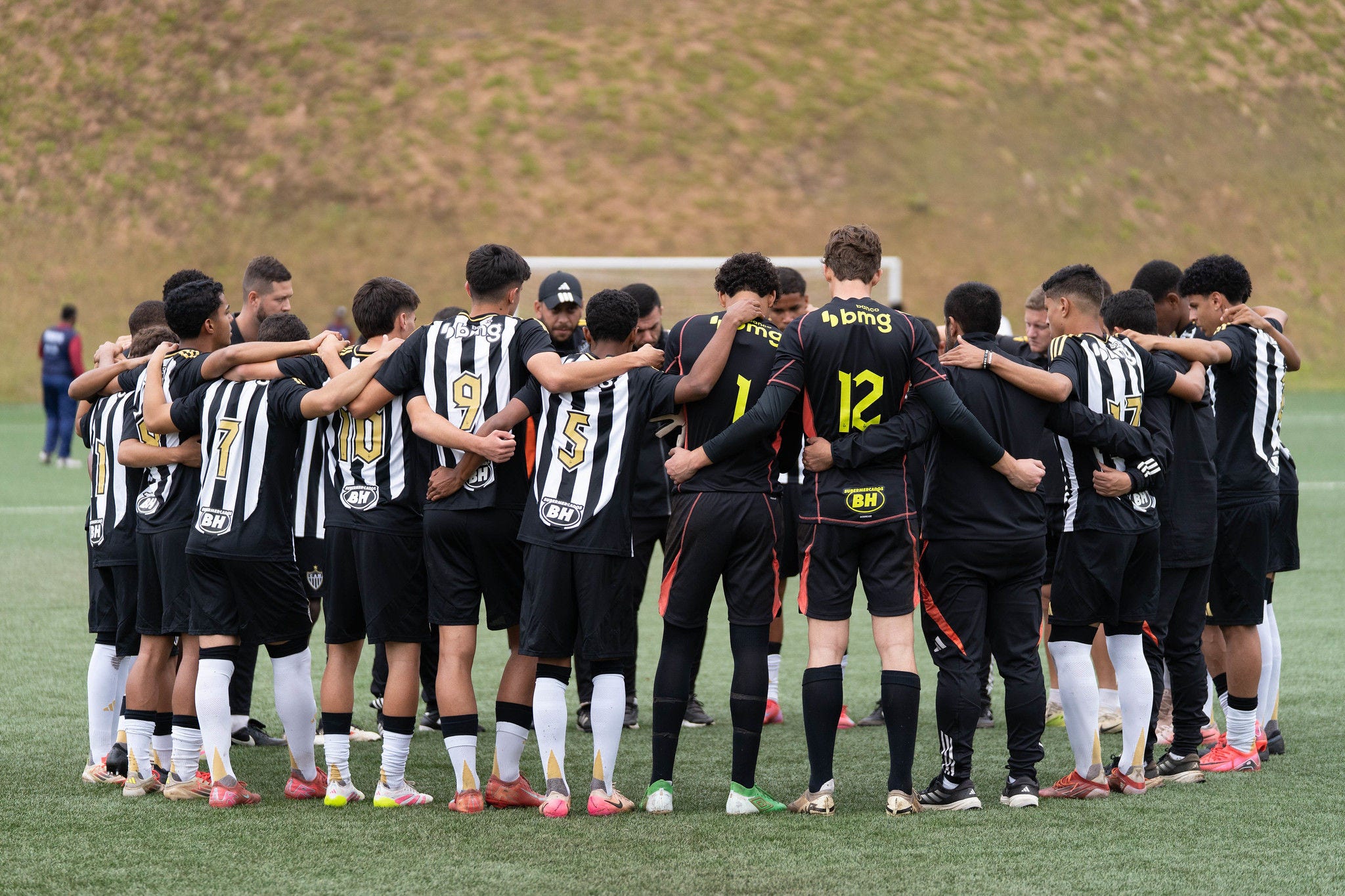 Atlético recebe o Santos pelo Brasileiro Sub-17