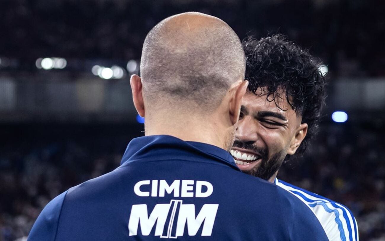 Técnico e jogador sempre falam bem um do outro em público