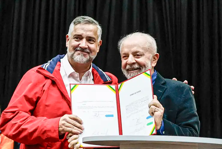 O presidente Luiz Inácio Lula da Silva (PT) confirmou nesta quarta-feira (15) Paulo Pimenta como ministro para ações do governo federal no Rio Grande do Sul