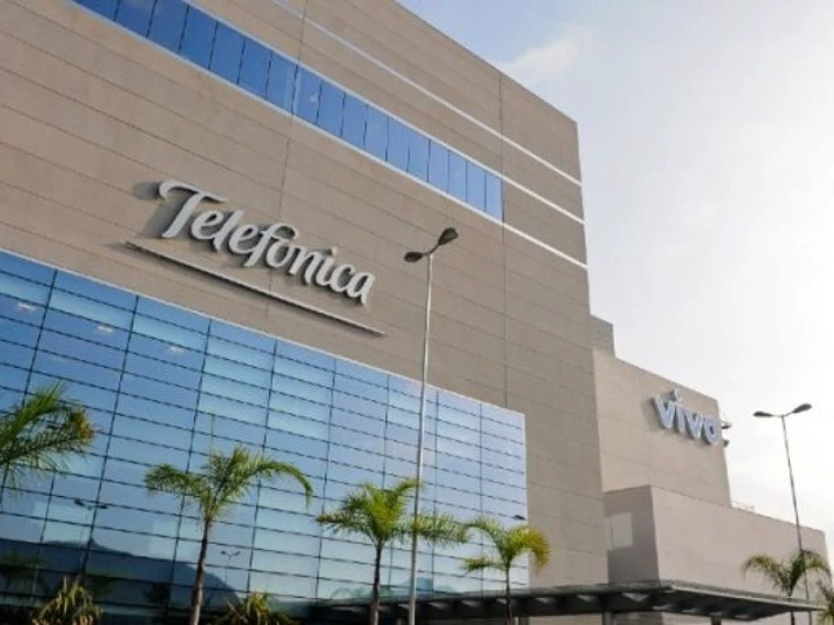 Dona da Vivo é condenada a pagar R$ 1,5 mi a analista por softwares criados em 36 anos