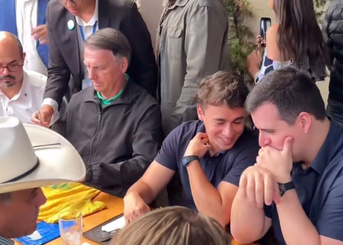 Nikolas foi ao almoço de Bolsonaro com deputados mineiros do PL e apoiadores próximos