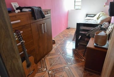 Filhos do casal ficaram amarrados neste quarto, enquanto mãe era assassinada