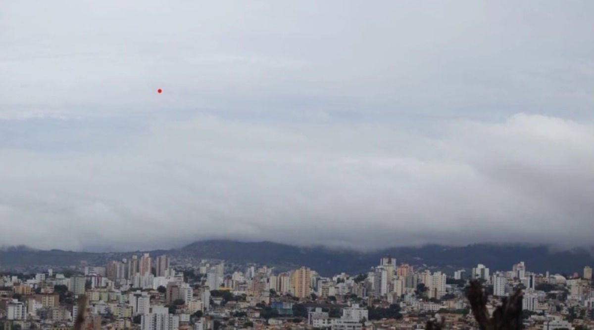 Tempo seco abre alerta para baixa umidade do ar em Belo Horizonte