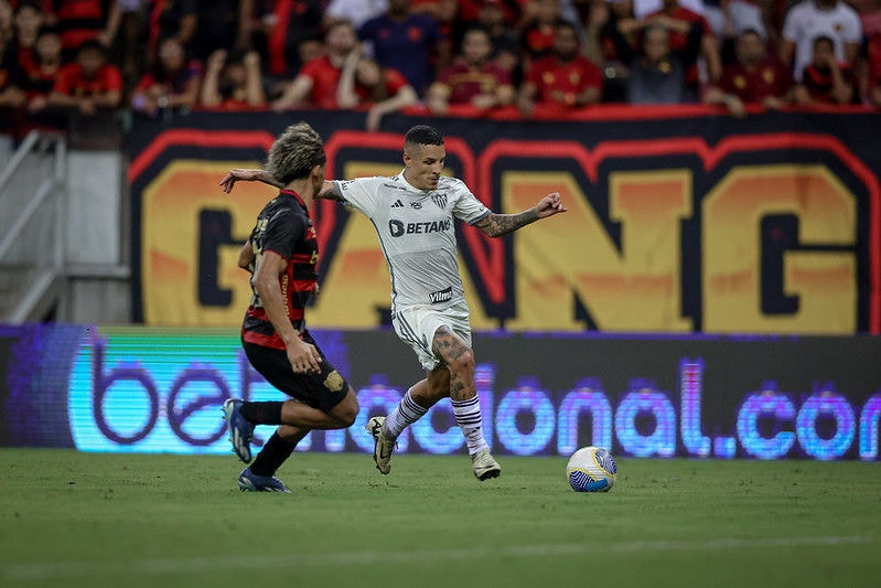 Guilherme Arana, lateral-esquerdo do Atlético