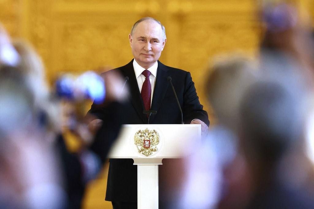 Vladimir Putin foi reeleito com 87% dos votos em 2024, dez pontos percentuais a mais do que em 2018