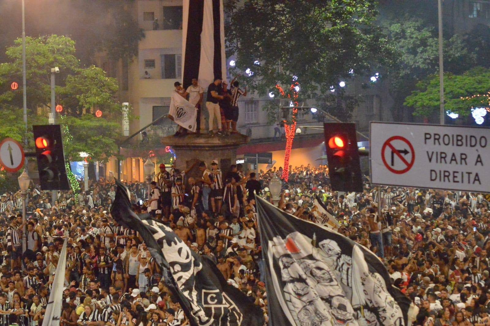 FESTA GALO PRAÇA SETE
