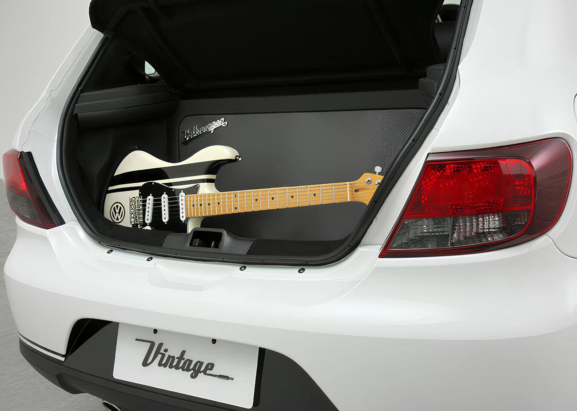 Gol Vintage vinha com uma guitarra Tagima de brinde
