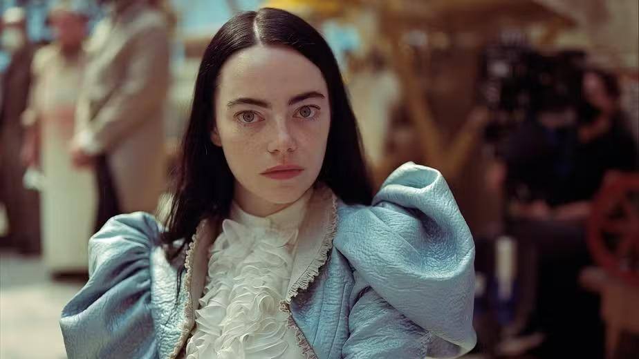 Emma Stone no filme 'Pobres Criaturas'