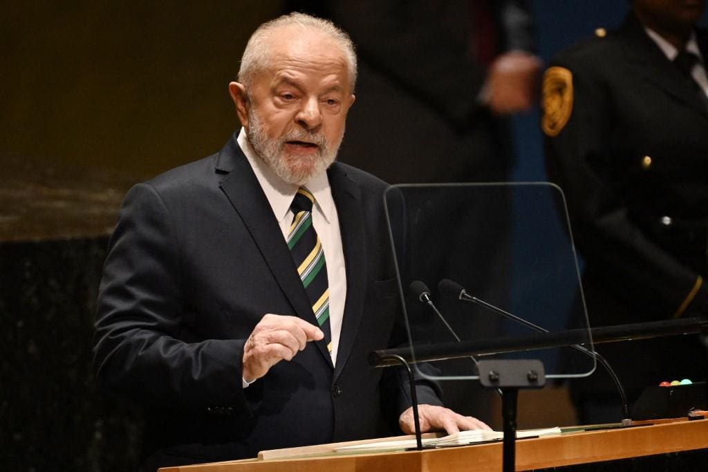 Assim como vez na semana passada, durante a reunião de Cúpula do G77 + China, em Havana, Lula voltou a criticar o embargo imposto pelos Estados Unidos a Cuba
