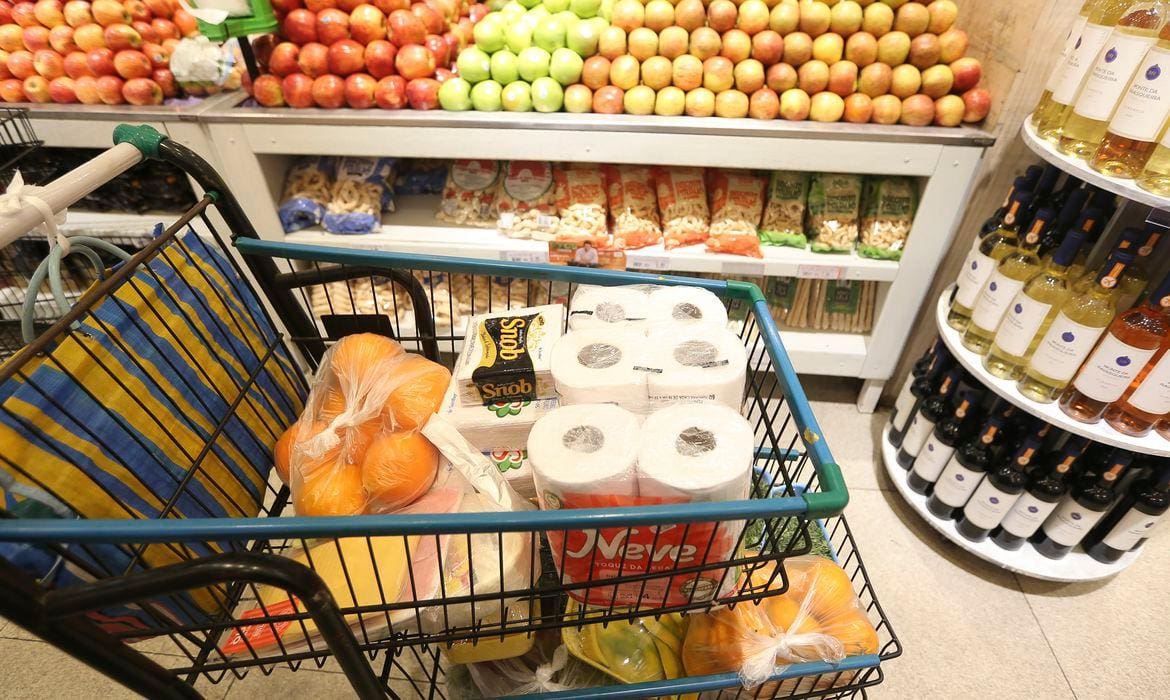 Inflação interfere no poder de compra dos consumidores