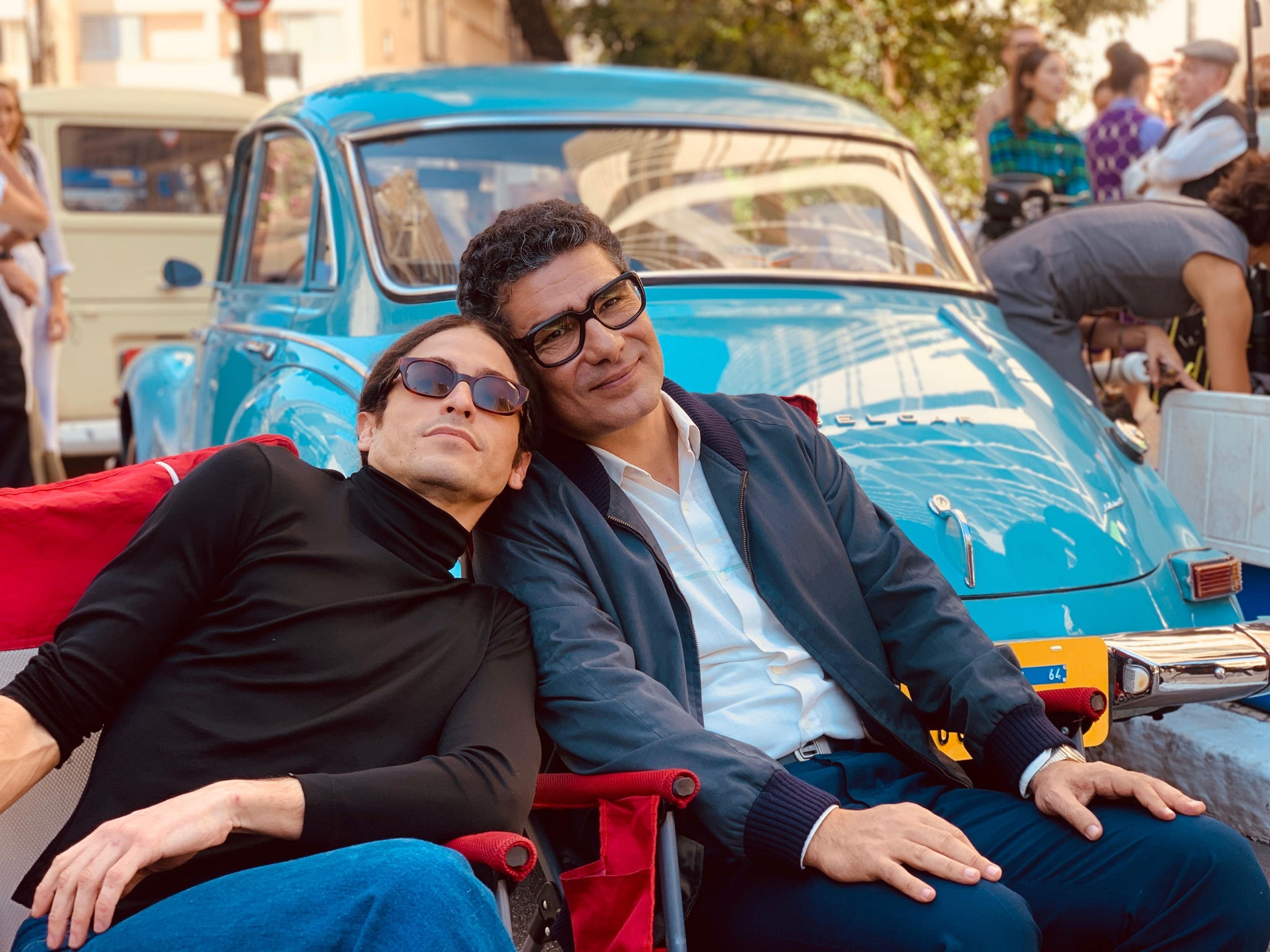 Ator com Jesuíta Barbosa durante uma pausa nas filmagens de "Homem com H", em imagem feita pelo diretor Esmir Filho