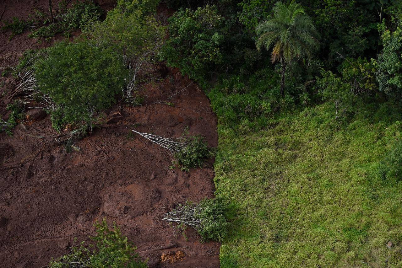 Rompimento de barragem da Vale causa destruição em Brumadinho