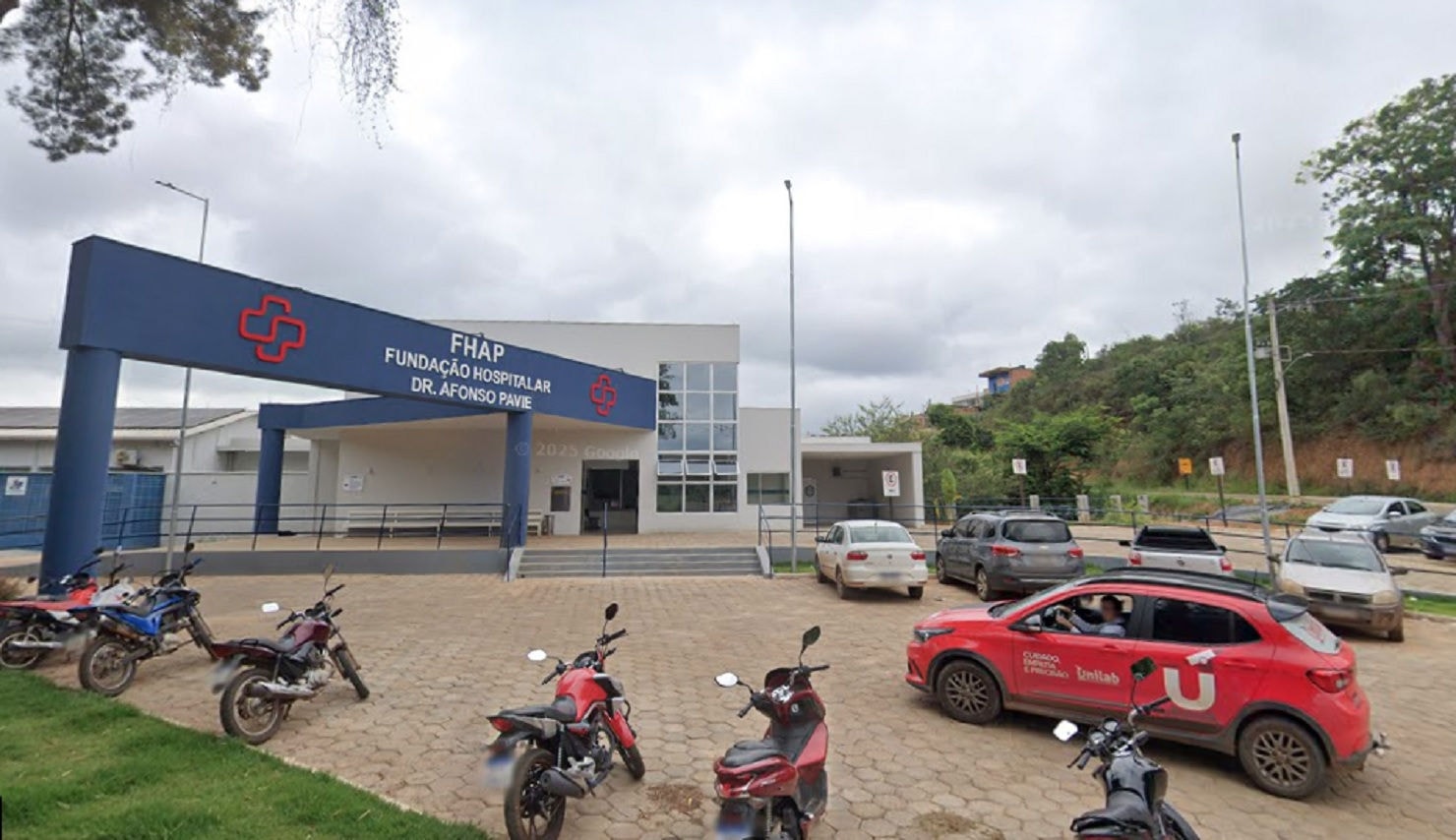 Idoso foi socorrido para hospital da cidade, mas não resistiu aos graves ferimentos