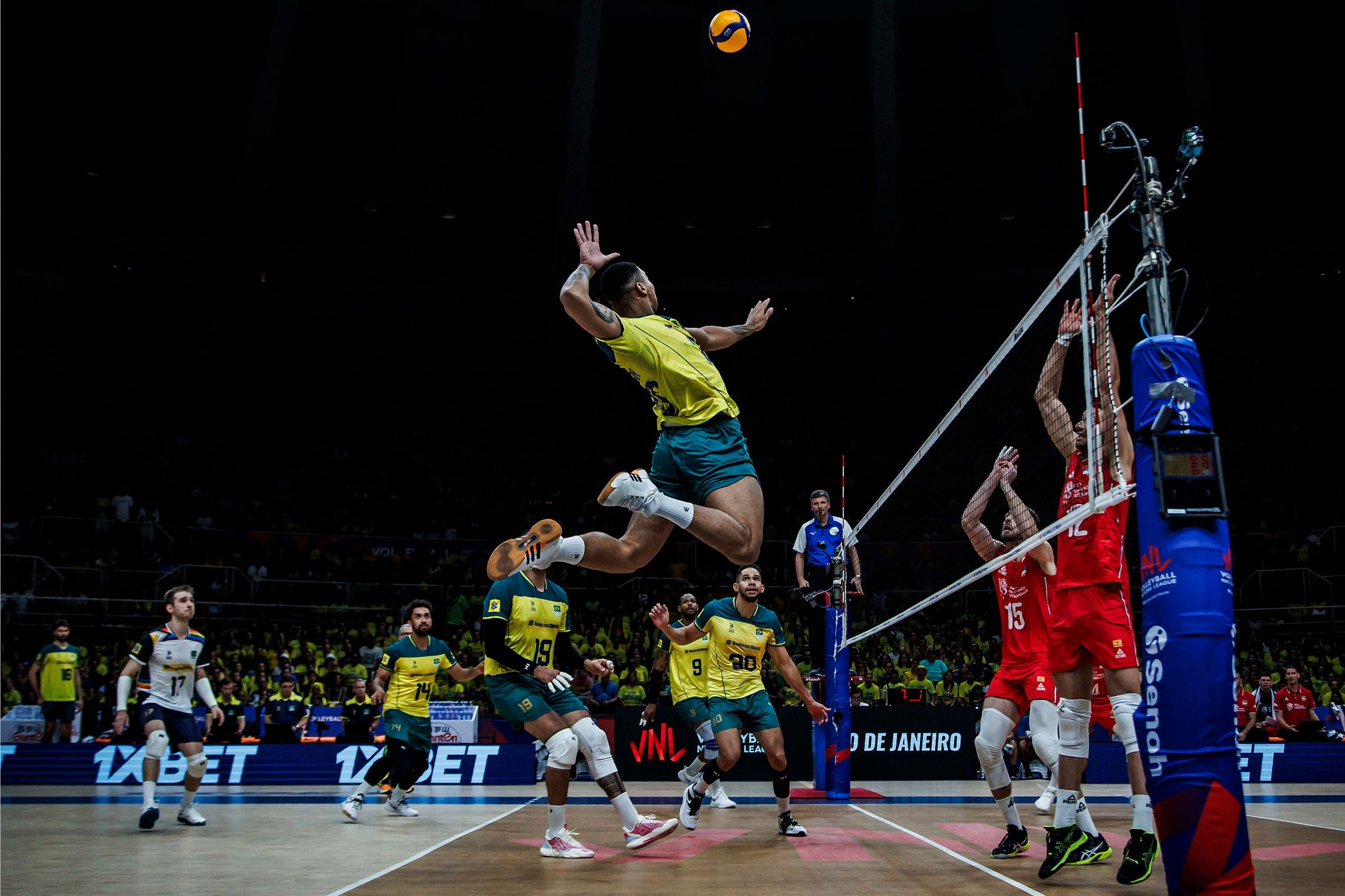 Brasil x Sérvia pela Liga das Nações de Vôlei 2024