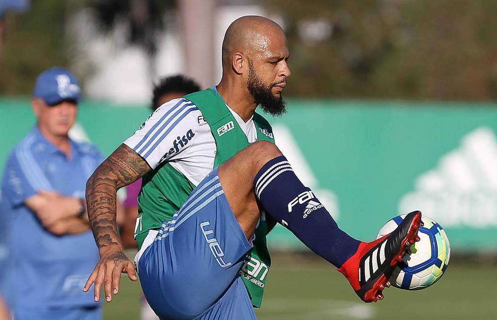 Felipe Melo foi expulso na última quinta-feira (30), no jogo contra o Colo-Colo pela Copa Libertadores, na Allians Arena