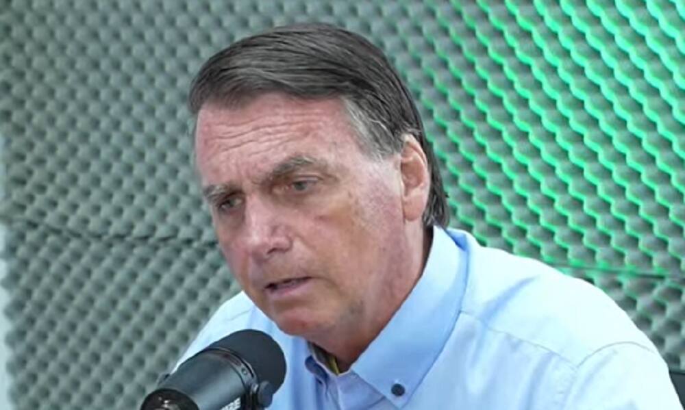 Presidente Jair Bolsonaro (PL) em podcast de canais esportivos na manhã desta sexta-feira (14)
